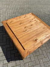 Lade das Bild in den Galerie-Viewer, Outdoor Sandkasten verschlossen aus der Vogelperspektive