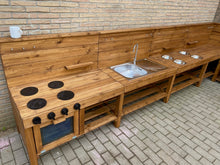 Lade das Bild in den Galerie-Viewer, Matschküche Anna - Abenteuer Küche aus Holz, robust & wetterfest