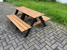 Lade das Bild in den Galerie-Viewer, Sitzbank Ferdi 120cm aus FSC-Holz mit integriertem Tisch für Kinder