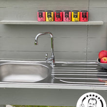 Lade das Bild in den Galerie-Viewer, Grillküche im Garten mit Spüle und Wasserhahn