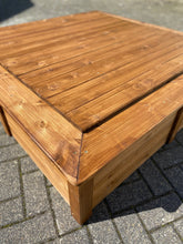 Lade das Bild in den Galerie-Viewer, Sandkasten für Kinder verschlossen und begehbar, schutz vor wetter und tieren