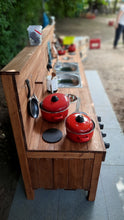 Lade das Bild in den Galerie-Viewer, Matschküche Vogelnest, Outdoor Kindergartenküche, wetterfest aus Holz