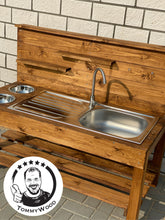 Lade das Bild in den Galerie-Viewer, Matschküche Julia für Kinder - Outdoor Spielküche, wetterfest & Robust