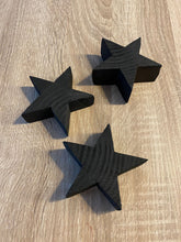 Lade das Bild in den Galerie-Viewer, 3er-Set Deko Sterne aus Holz schwarz von tommywood.de, Tischdeko, Dekoration
