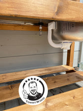 Lade das Bild in den Galerie-Viewer, Matschküche Schatzi - Outdoorküche für Kinder mit Wasseranschluss, robust & wetterfest