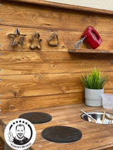 Lade das Bild in den Galerie-Viewer, Matschküche Willi mit Wasseranschluss - Outdoor Kinderküche, handgefertigt