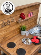 Lade das Bild in den Galerie-Viewer, Matschküche Willi mit Wasseranschluss - Outdoor Kinderküche, handgefertigt