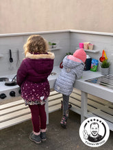 Lade das Bild in den Galerie-Viewer, XXL Matschküche Timo - Sandküche für Kindergarten & Garten, robust