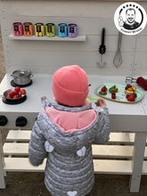 Lade das Bild in den Galerie-Viewer, XXL Matschküche Timo - Sandküche für Kindergarten & Garten, robust