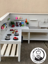 Lade das Bild in den Galerie-Viewer, XXL Matschküche Timo - Sandküche für Kindergarten & Garten, robust