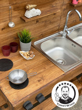 Lade das Bild in den Galerie-Viewer, Große Matschküche Hennes - Wasserspielküche, handgefertigt & wetterfest