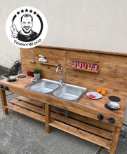 Lade das Bild in den Galerie-Viewer, Große Matschküche Hennes - Wasserspielküche, handgefertigt & wetterfest