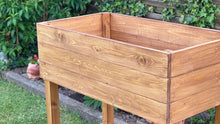 Lade das Bild in den Galerie-Viewer, Hochbeet vor der Bepflanzung