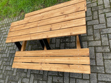 Lade das Bild in den Galerie-Viewer, Sitzbank ideal zur matschküche
