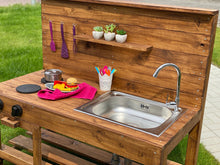 Lade das Bild in den Galerie-Viewer, Matschküche Tilda Gesamtansicht - komplette Outdoor-Spielküche für Kinder
